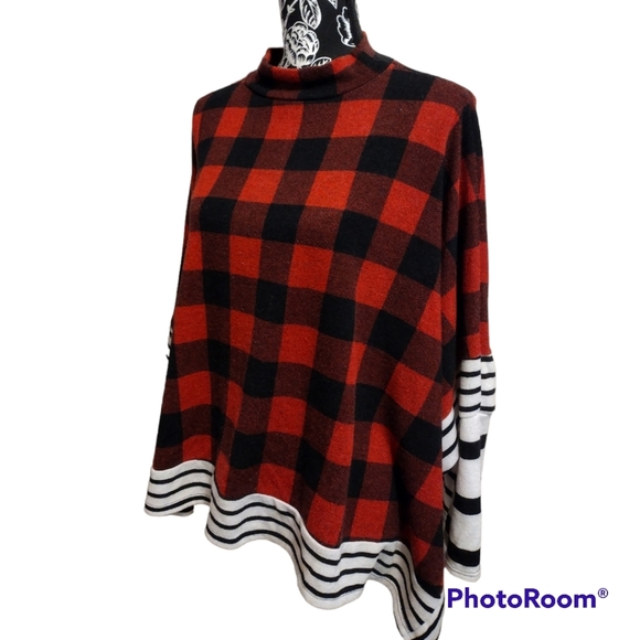 12pm By Mon Ami Buffalo Plaid MockNeck Sleeved Poncho - Picture 3 of 8